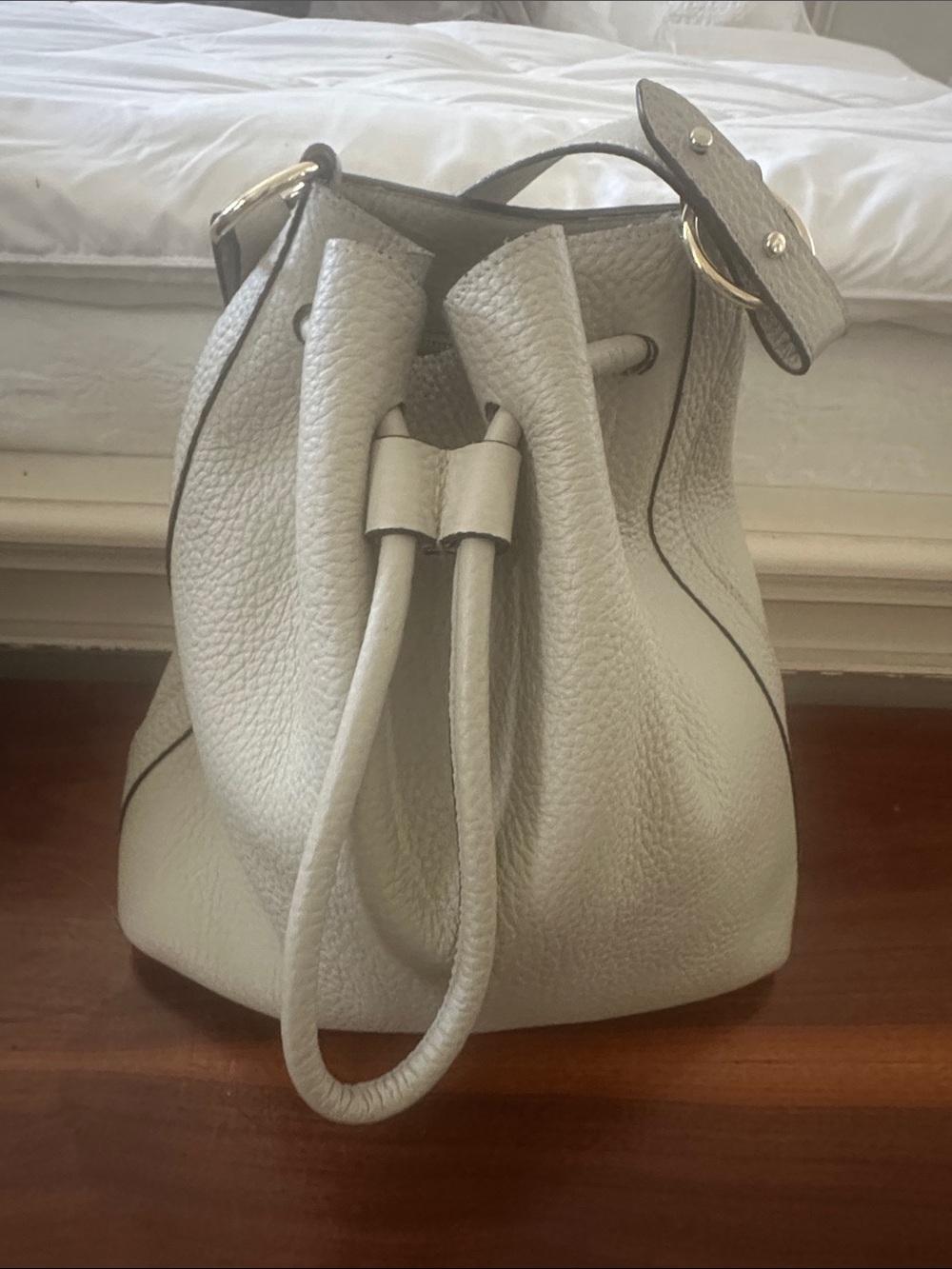 Amerai leather drawstring bag